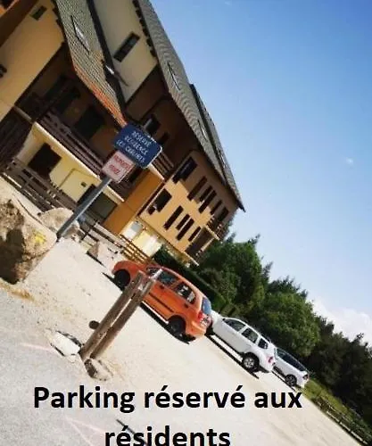 Confortable Au Pied Des Pistes Et De La Foret Apartament